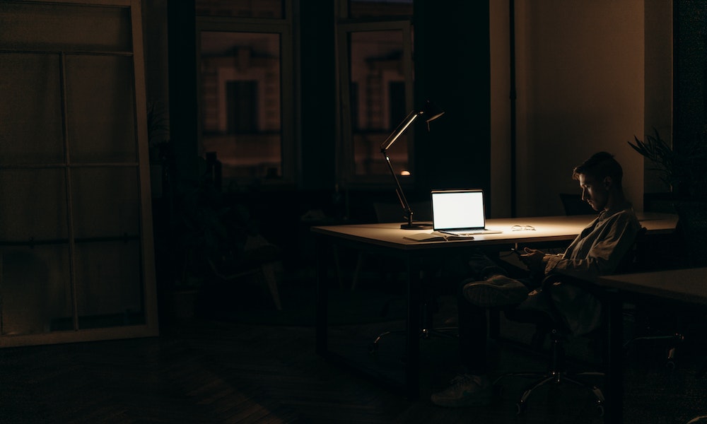 Cómo utilizar un comparador de tarifas de luz para ahorrar en tu factura