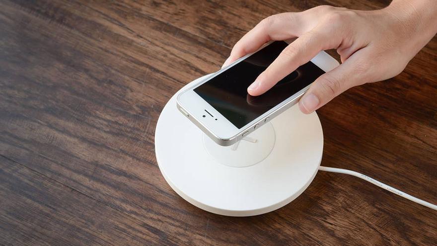 📱 IKEA IPHONE | El cargador inalámbrico o sin cables más barato