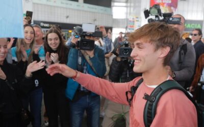 El campeón de Moto3 Jaume Masià llega a València