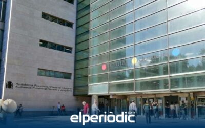 Se hace pasar por abogada con su amiga de la infancia para estafarle 16.000 euros en su divorcio en Valencia