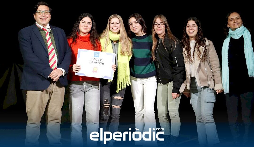 Puçol alberga con éxito la final del concurso europeo Girls4Tech y el Instituto local se alza como ganador