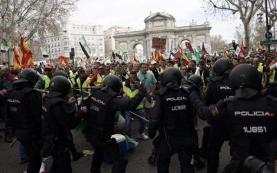 Unión de Uniones toma el centro de Madrid con miles de agricultores y mete presión a las principales organizaciones: “No son mayoritarias”