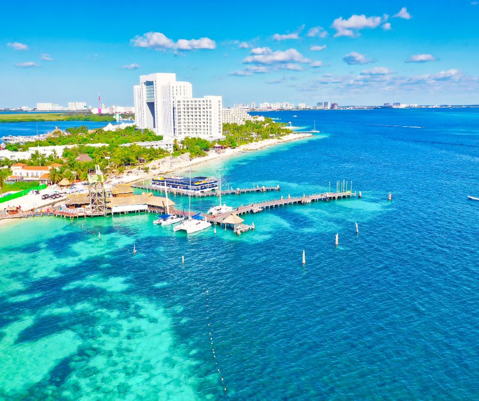 playa con los mejores hoteles en cancun
