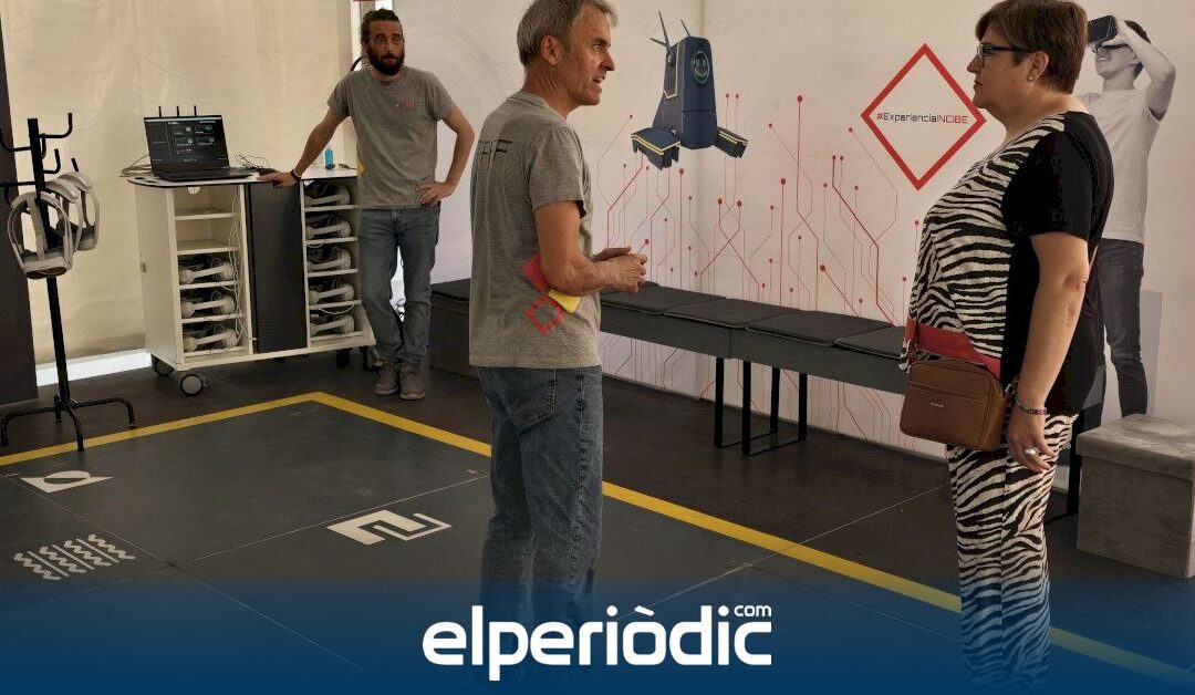 La Subdelegada del Gobierno en Castellón visita la Carpa Experiencia Passvrord del Instituto Nacional de Ciberseguridad en Benicàssim