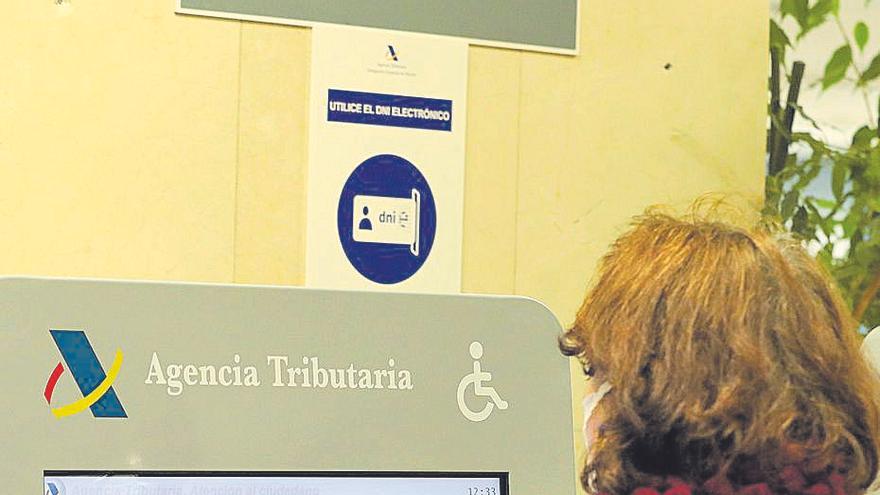 La recaudación de impuestos y de cotizaciones sociales crece el 7,5% hasta julio con ayuda del empleo y las ganancias de capital