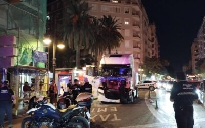Camionero borracho València | El camionero detenido tras circular en contradirección de Aldaia a València multiplicaba por siete la tasa de alcohol