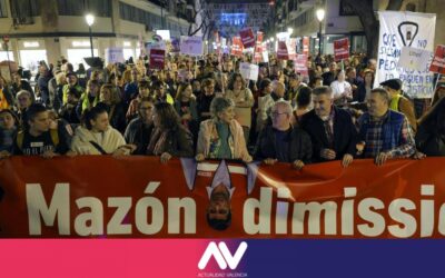 Miles exigen dimisión de Mazón por gestión de la DANA en Valencia