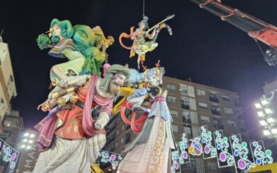 Carrera por plantar la falla más grande de Especial
