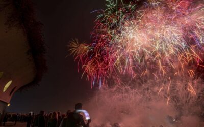 El espectáculo pirotécnico para cerrar las Fallas 2025 en la zona 0 de la DANA