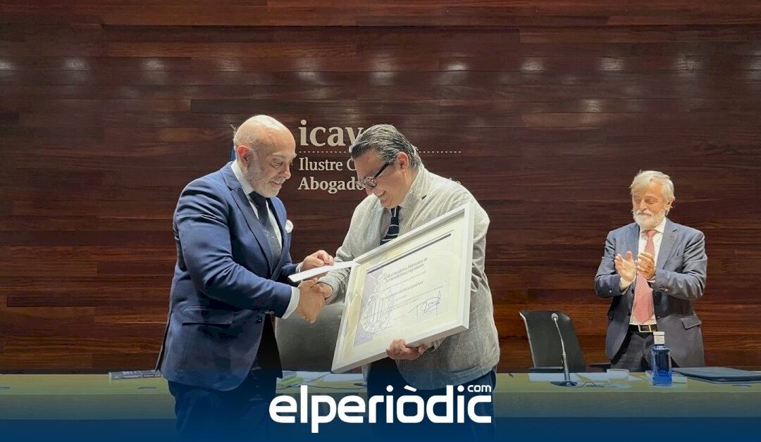 Alfonso Ortega recibe el Premio de Estudios Jurídicos de la Real Academia Valenciana de Jurisprudencia y Legislación en su octava edición