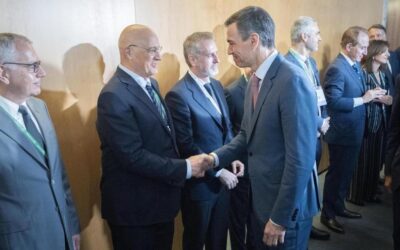 La fusión a tres con Unicaja y Abanca, alternativa del Sabadell frente a la opa