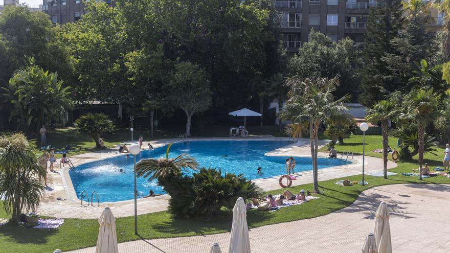 Calor en Valencia: piscinas abiertas