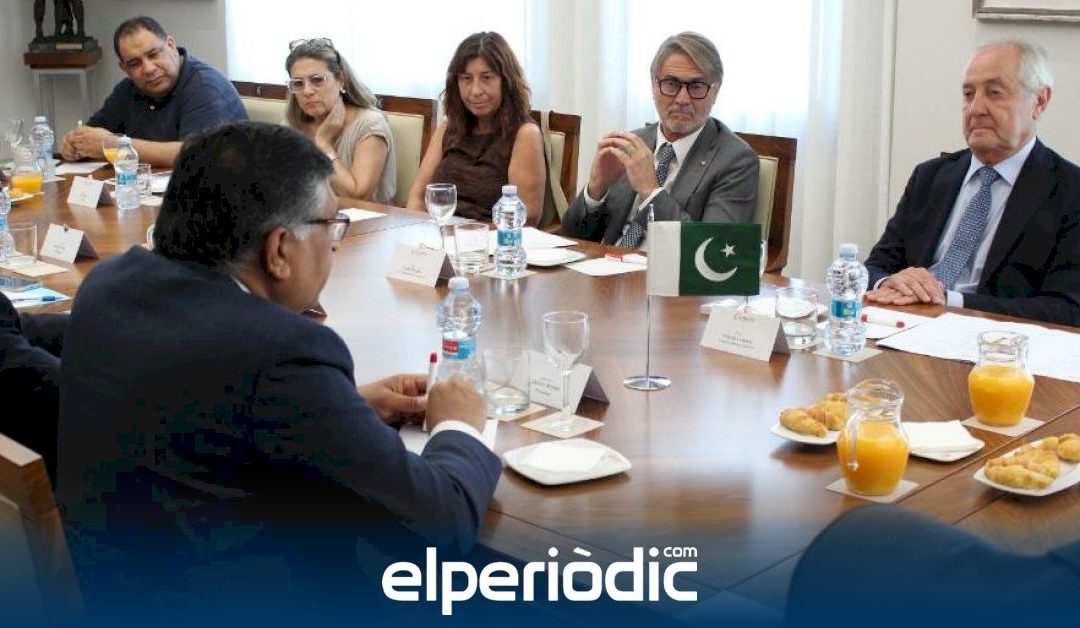 Broseta mantiene un encuentro de trabajo con el embajador de Pakistán y representantes de la Cámara de Comercio de Valencia