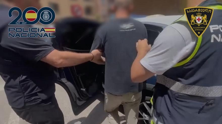 Dos detenidos por 24 robos en viviendas con ácido corrosivo en la C.Valenciana